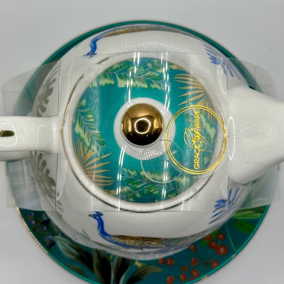 Stunning Peacock Design Teapot and Cup Set - Picture 7 of 7